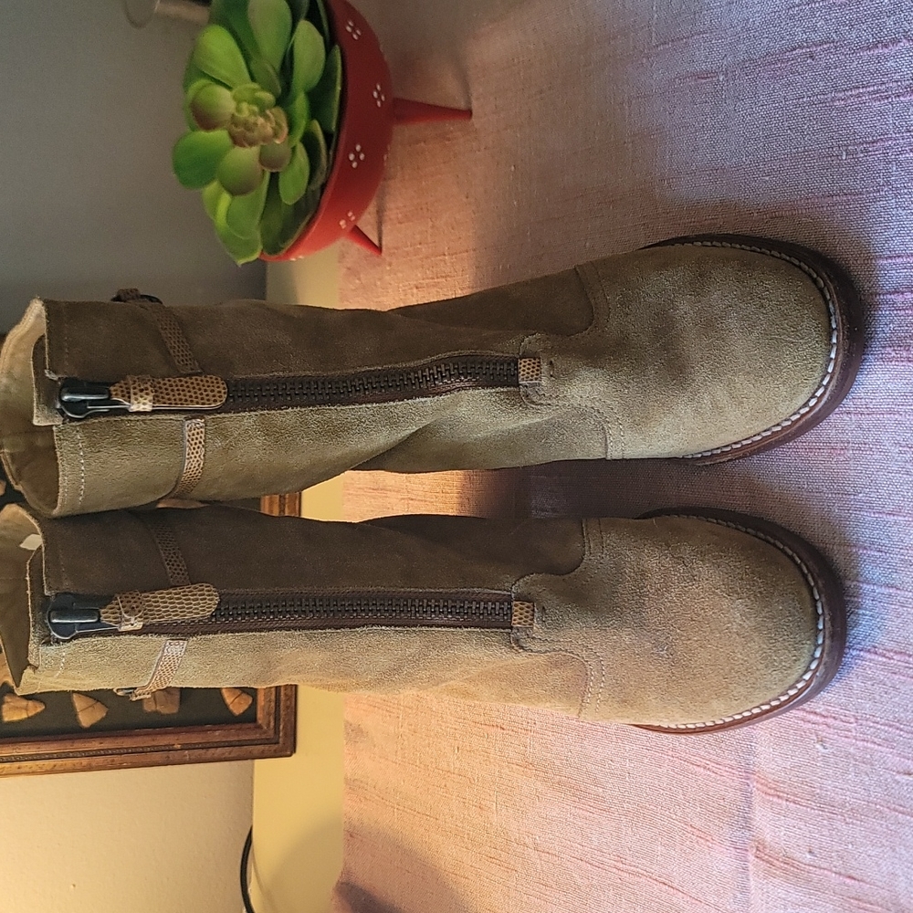 Cole Haan suede bootie sz 10